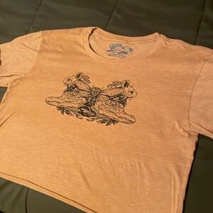 Women’s crop top tee